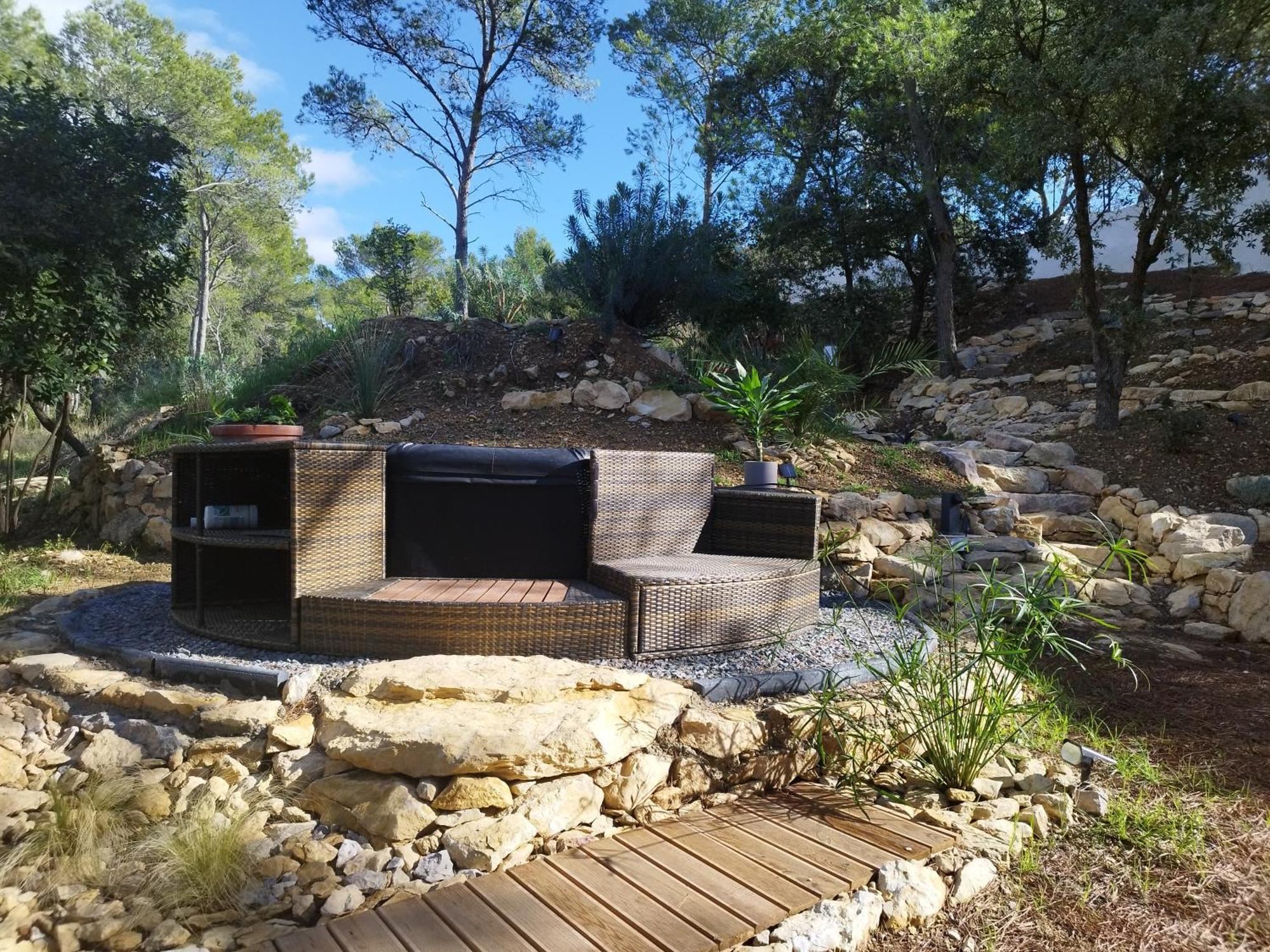 Studio Du Roc Des Garrigues Langlade Bagian luar foto